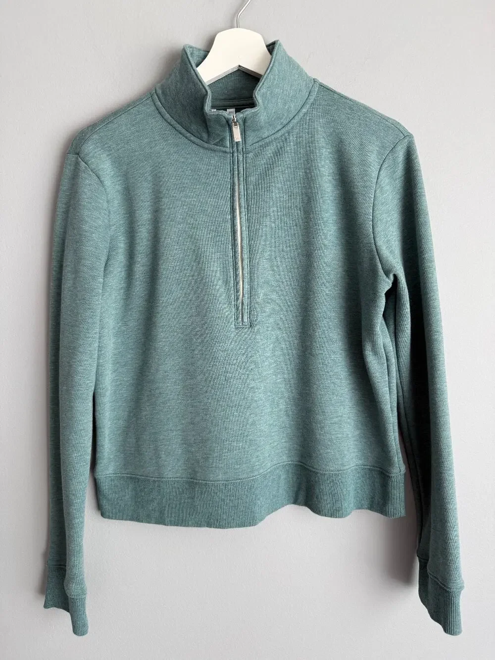 Travis Mathew Women's S Sage Green Quarter Zip Pullover Golf Athletic Chic